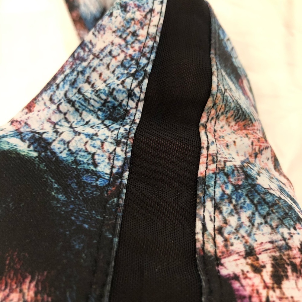 Strut-This Yoga Legging - Picture 4 of 5